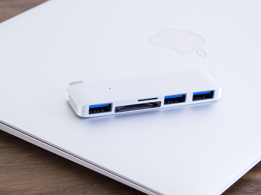 Satechi USB-C 3-in-1 Combo Hub - USB-A en Kaartlezer