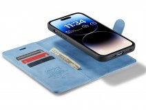 CaseMania 2in1 Magnetic Bookcase Lichtblauw - iPhone 14 Pro Hoesje