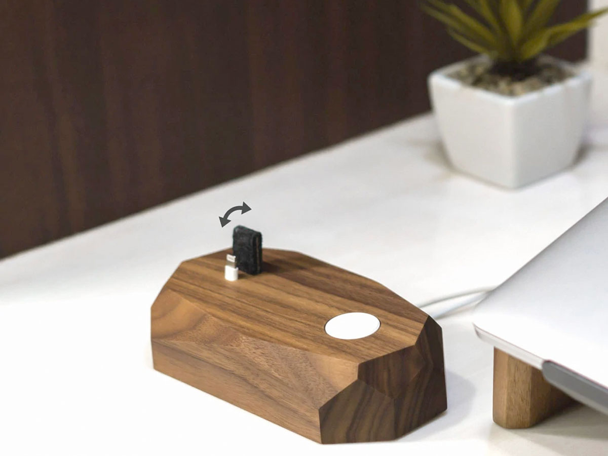 Oakywood Combo Dock Walnut - Houten Lightning/Watch Dock