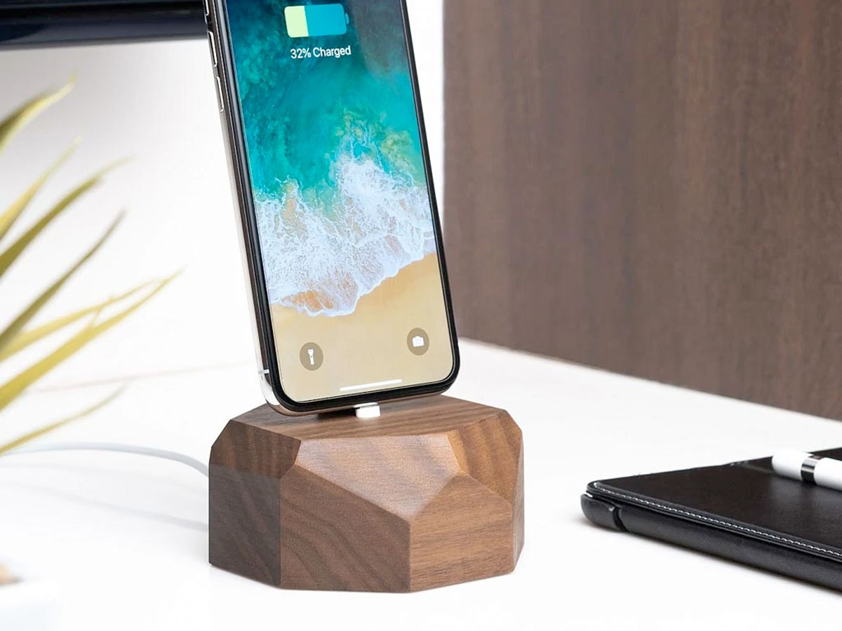 Oakywood iPhone Dock Walnut - Houten Lightning Dock