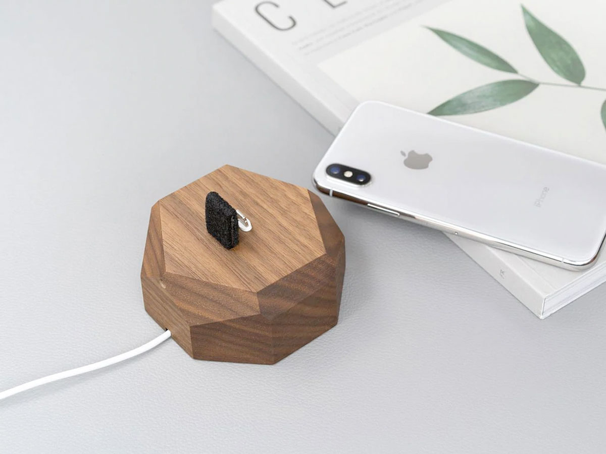 Oakywood iPhone Dock Walnut - Houten Lightning Dock