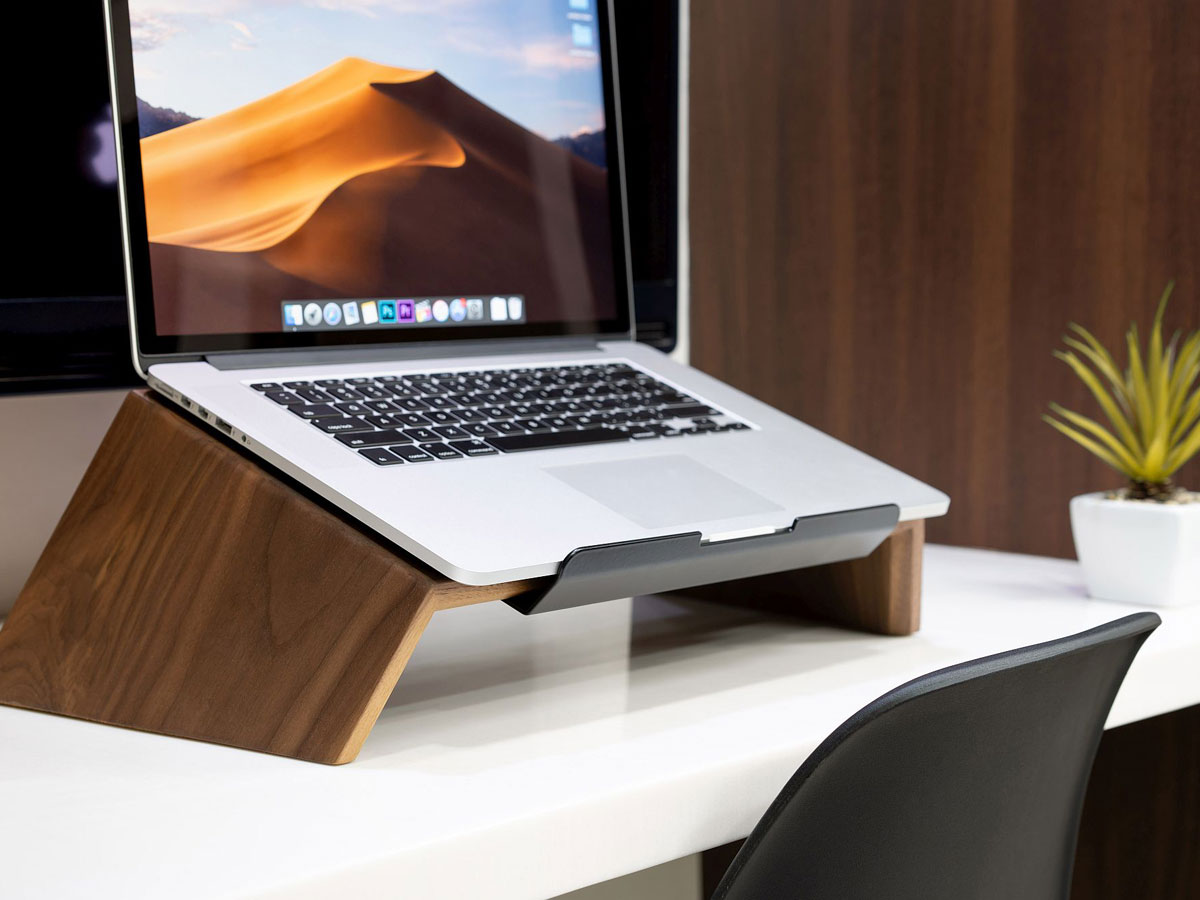 Oakywood Laptop Stand Walnut - Houten MacBook Laptop Standaard