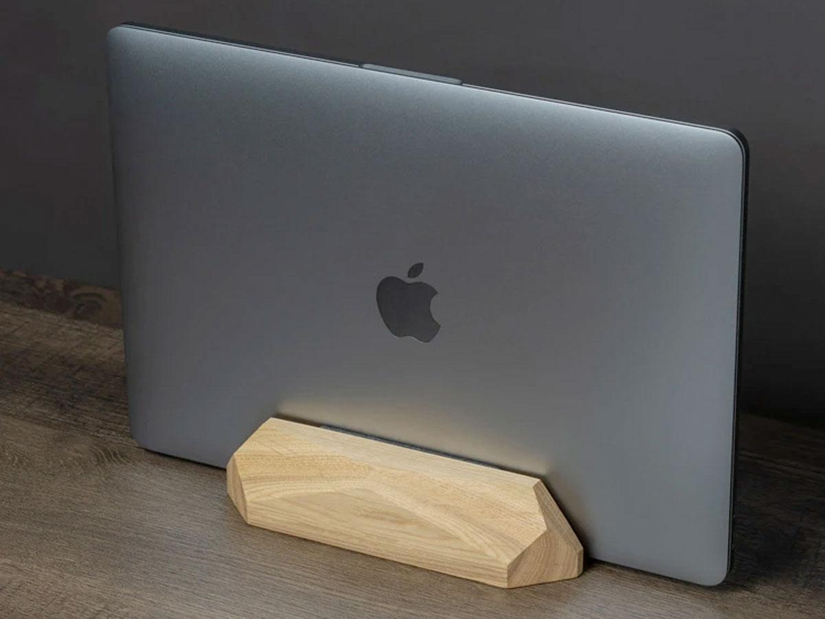 Oakywood Vertical Laptop Dock Oak - Houten MacBook Standaard