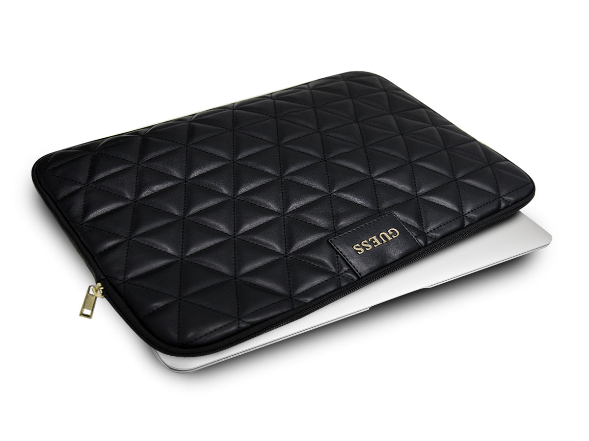 Guess Quilted Laptop Sleeve Zwart - 13 inch MacBook Hoes