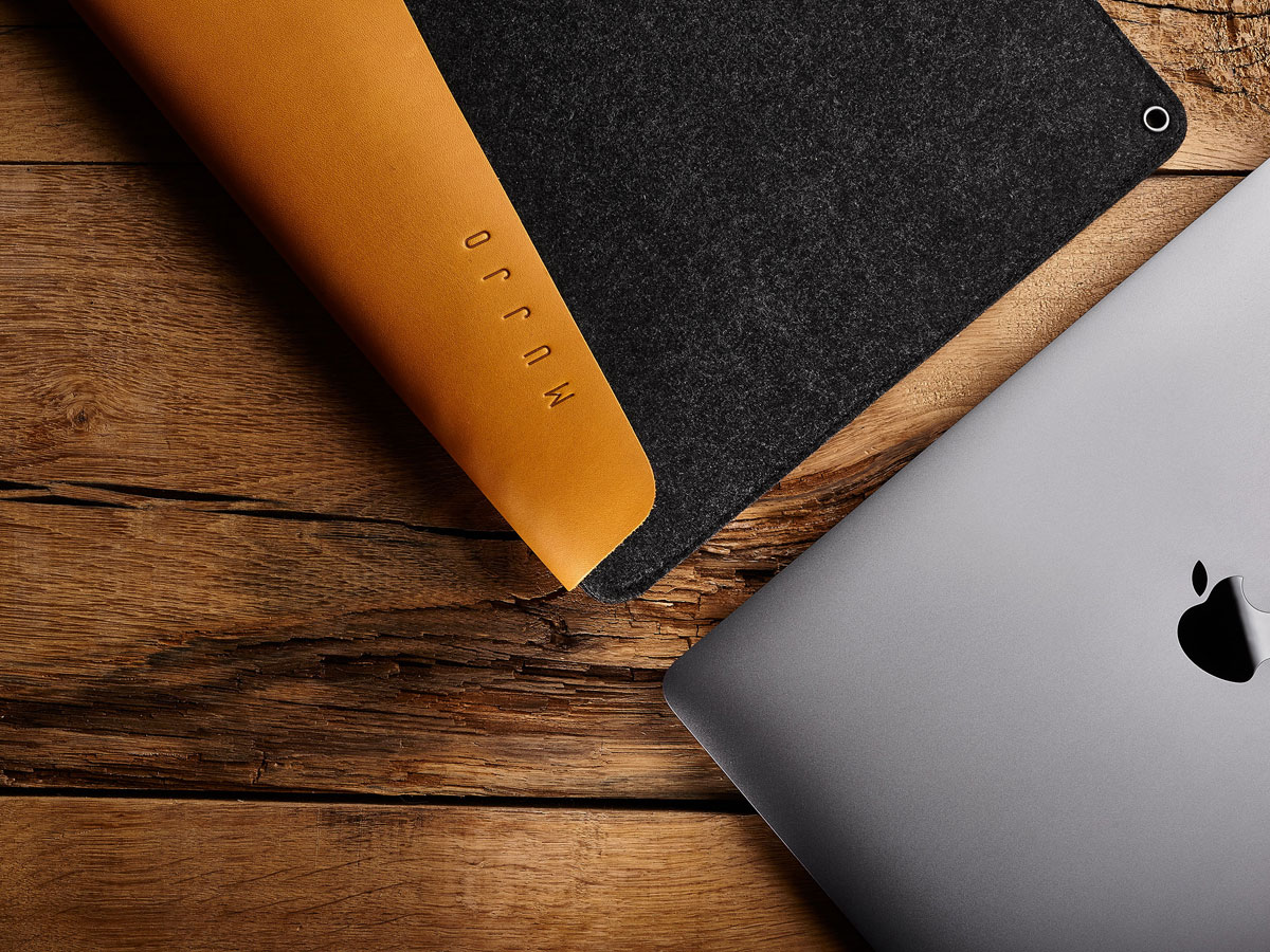 Mujjo Envelope Sleeve Tan - MacBook Pro 16