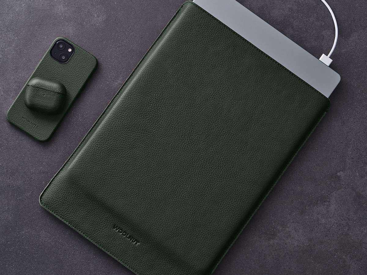 Woolnut Leather Sleeve Groen - MacBook Air 15