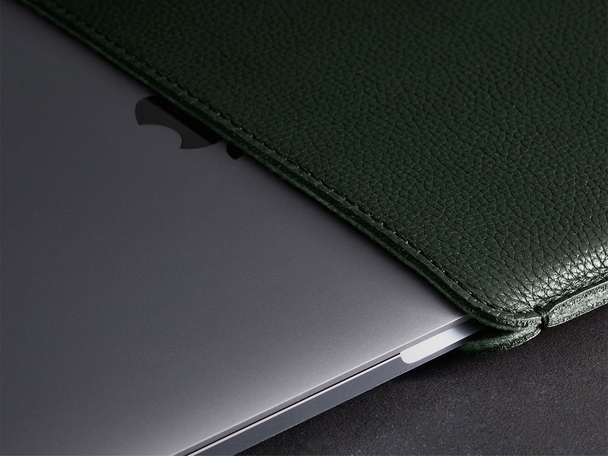 Woolnut Leather Sleeve Groen - MacBook Air/Pro 13