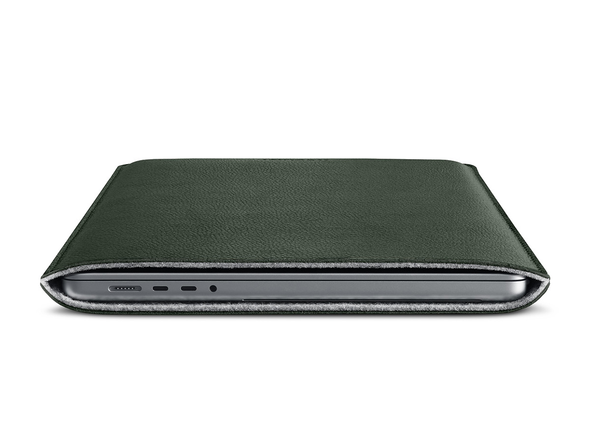 Woolnut Leather Sleeve Groen - MacBook Pro 16
