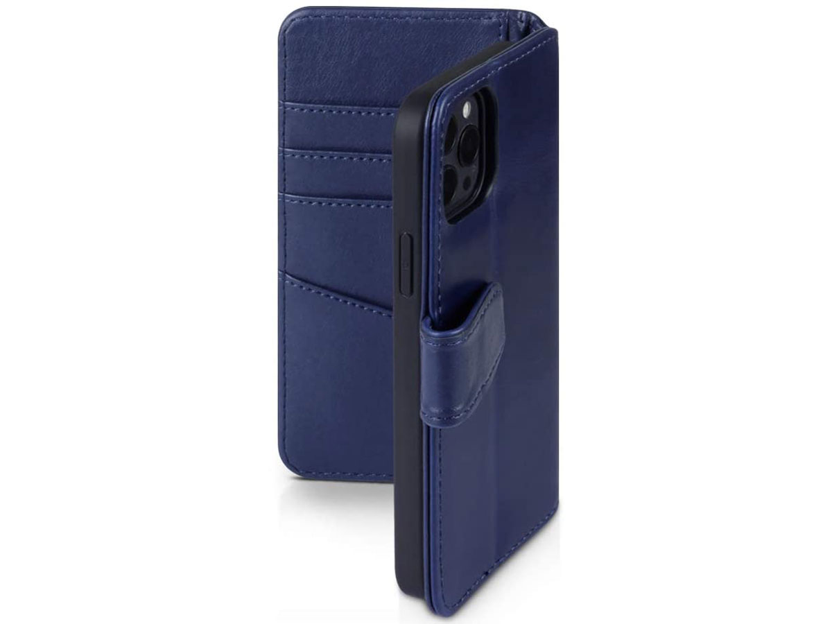 CaseBoutique Leather Wallet Blauw Leer - iPhone 12/12 Pro hoesje