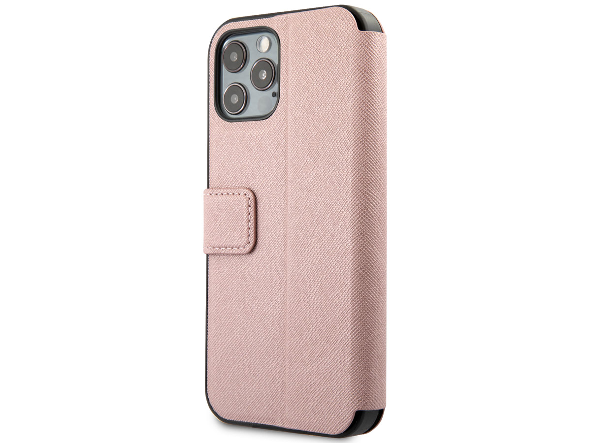 Guess Saffiano BookCase Roze - iPhone 12/12 Pro hoesje