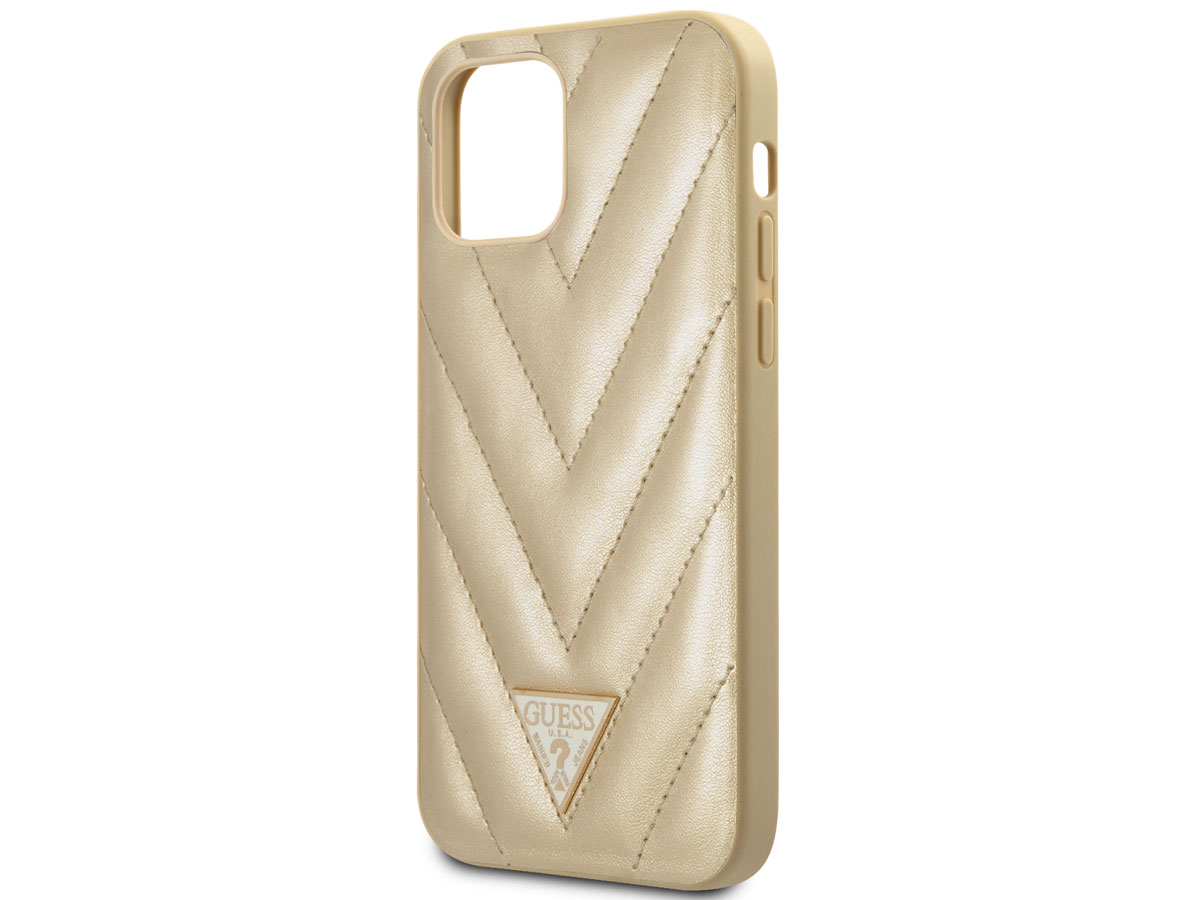 Guess V-Quilted Case Goud - iPhone 12 Pro Max hoesje