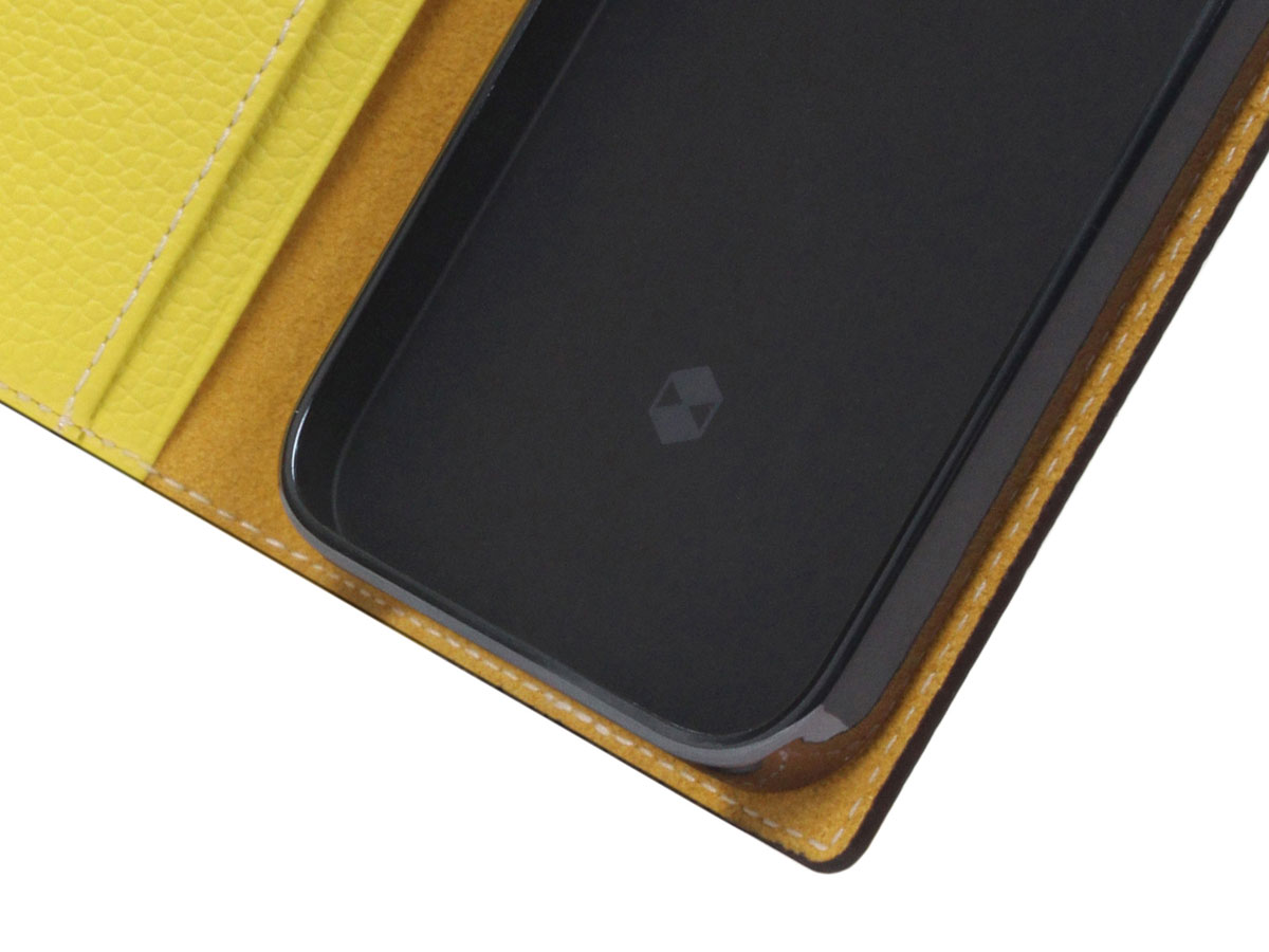 SLG Design D8 Folio Leer Lemon - iPhone 13 hoesje