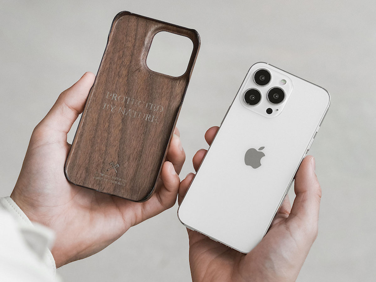 Woodcessories Slim Case Walnut - iPhone 13 Mini hoesje van Hout