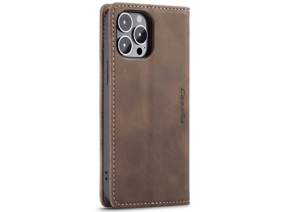 CaseMania Vintage Slim Bookcase Bruin - iPhone 13 Pro hoesje