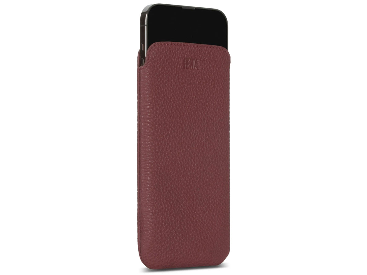 Sena Ultraslim Sleeve Rood Leer - iPhone 13 Pro hoesje