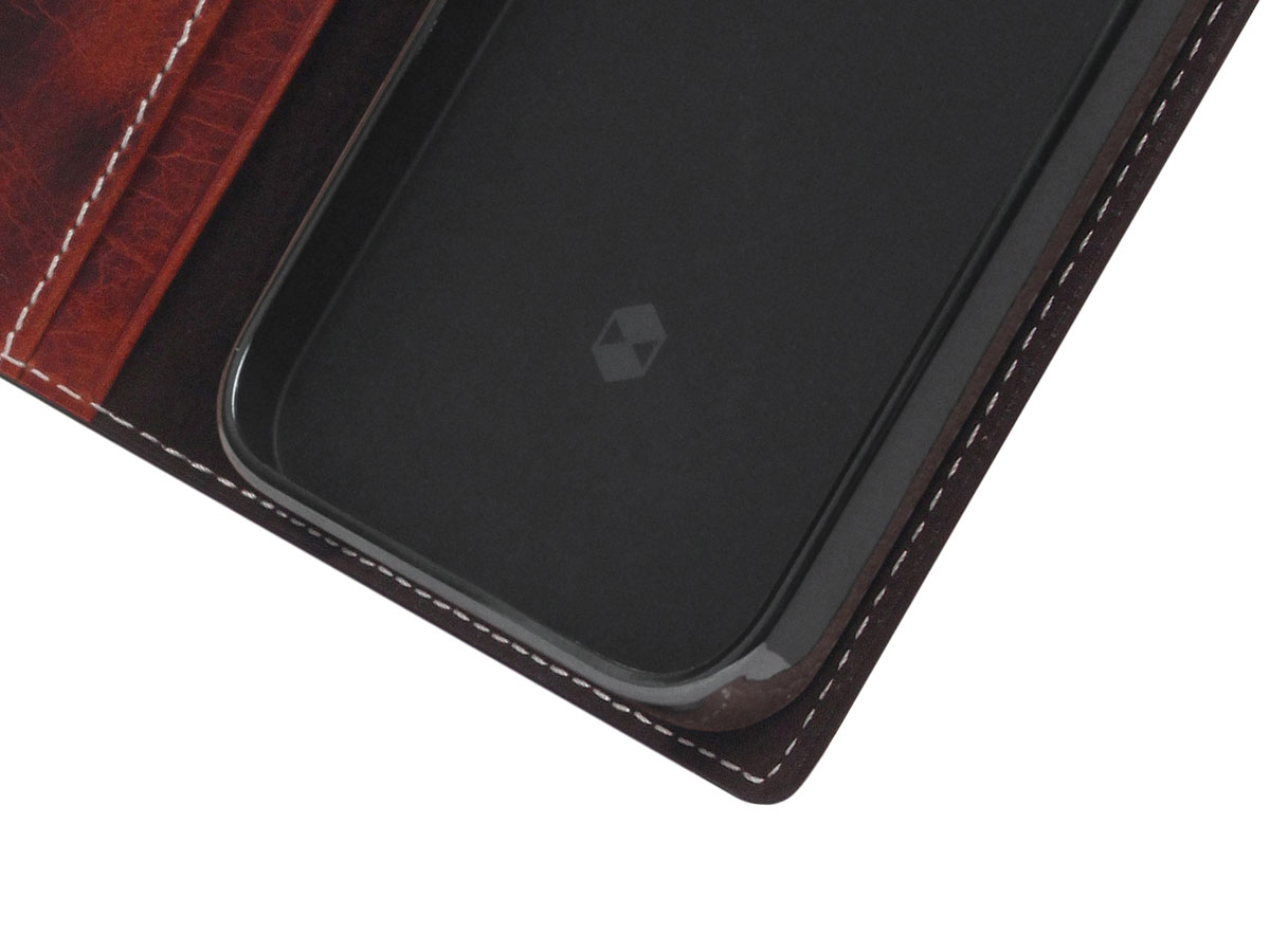 SLG Design D7 Italian Wax Leer Bruin - iPhone 13 Pro hoesje