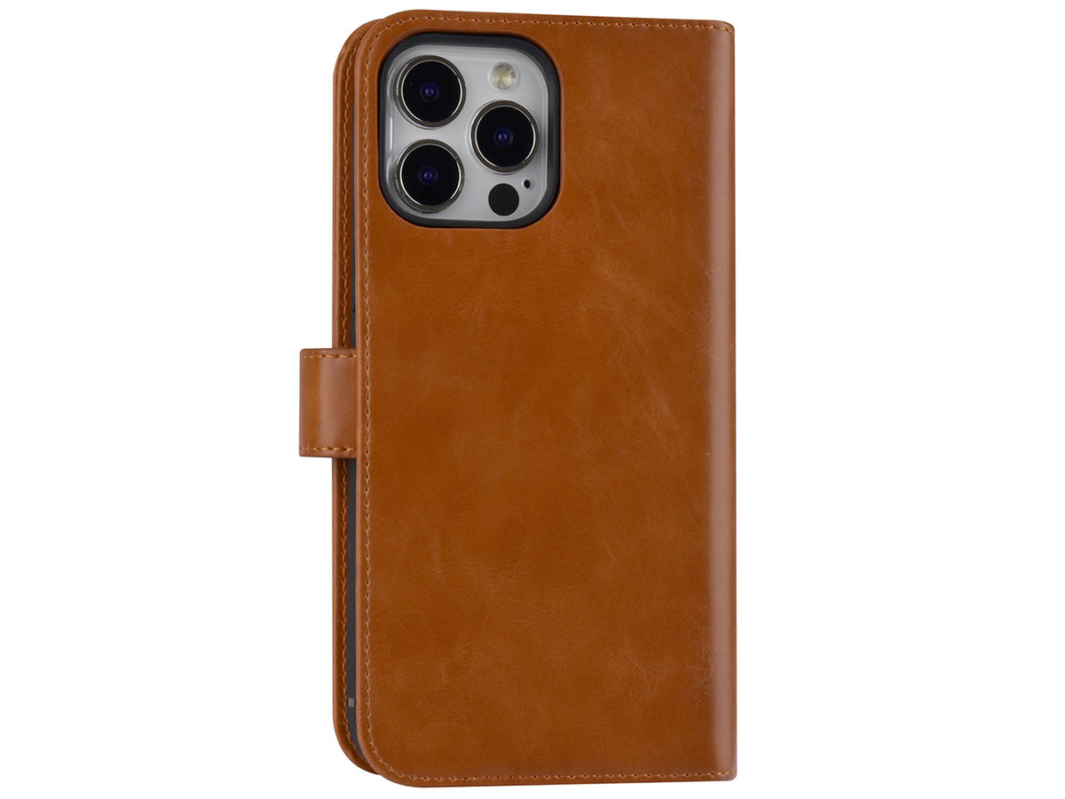 Uniq True Wallet Case Cognac - iPhone 13 Pro hoesje