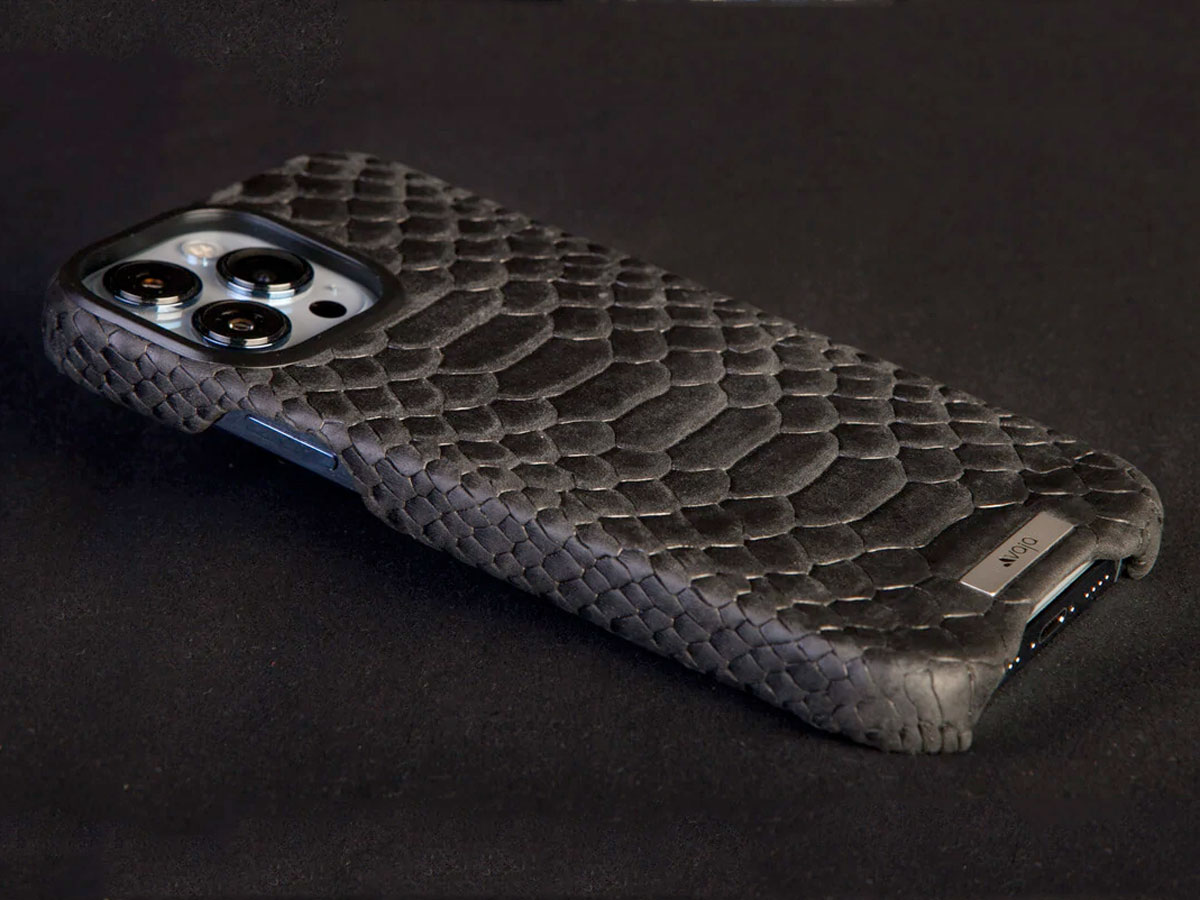 Vaja Grip Kobra Night MagSafe Case - iPhone 13 Pro Hoesje Leer