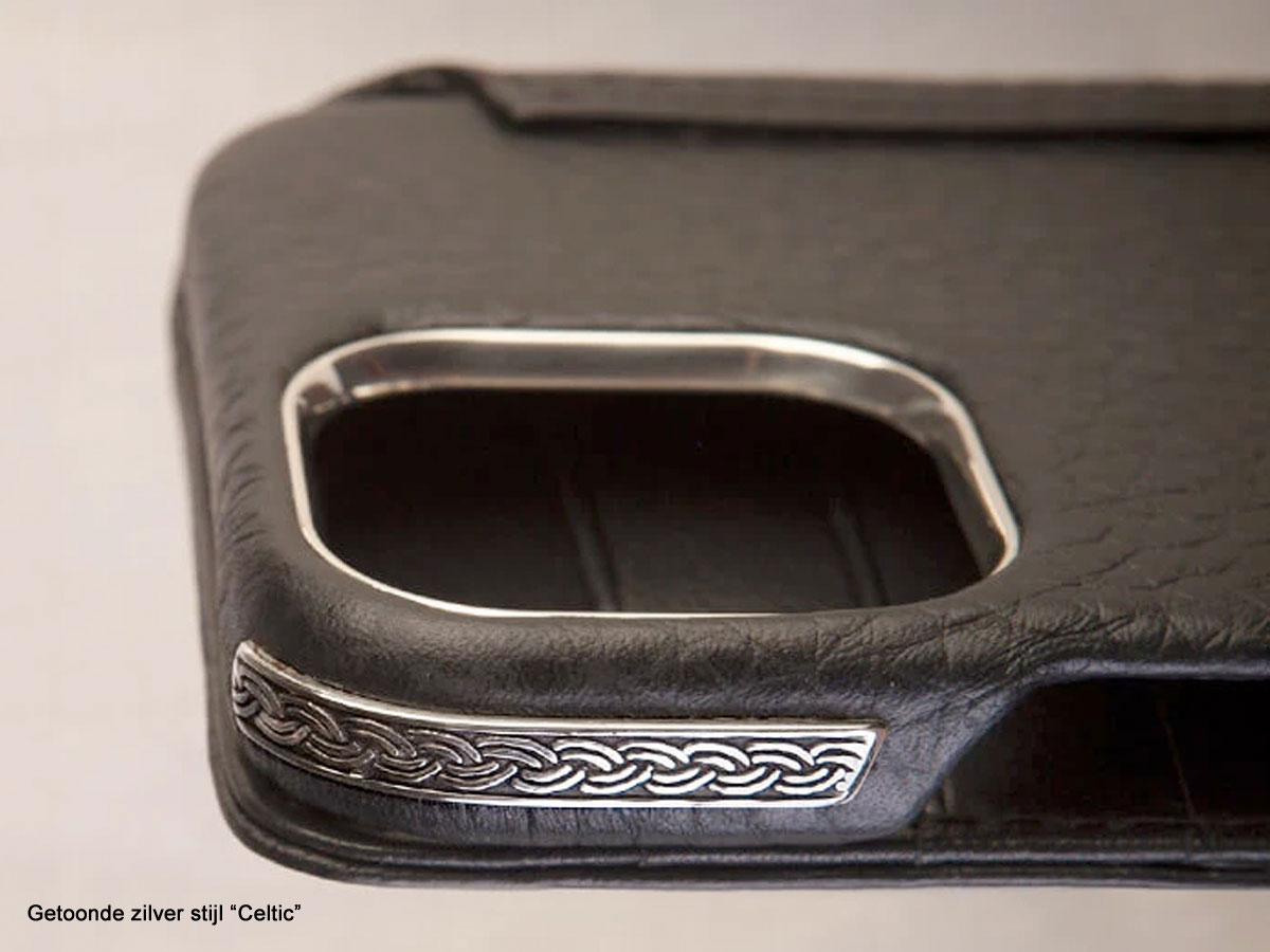 Vaja Silver MagSafe Wallet Ito - Leren iPhone 13 Pro Hoesje met Zilver