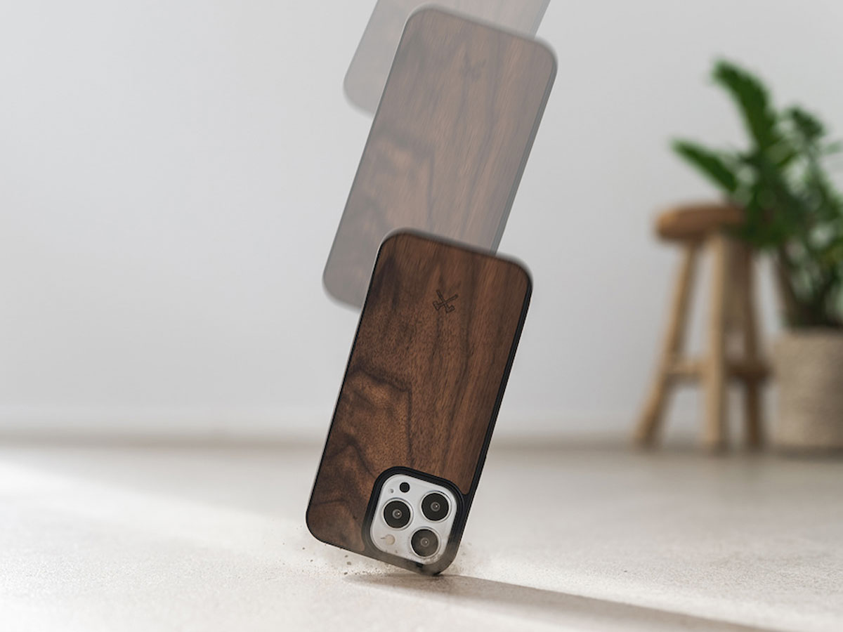 Woodcessories MagSafe Case Walnut - iPhone 13 Pro hoesje van Hout