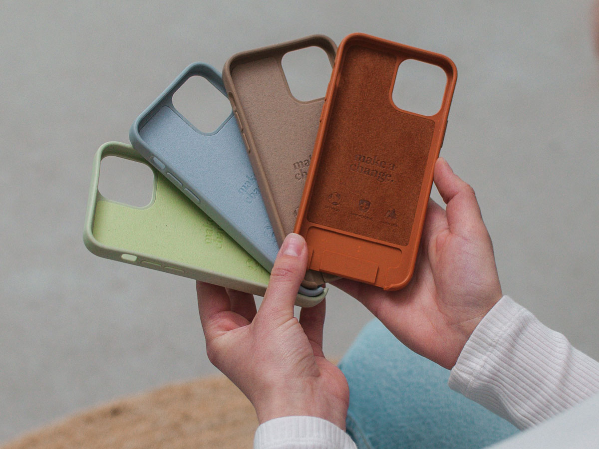 Woodcessories Change Case Taupe - Eco iPhone 13 Pro hoesje