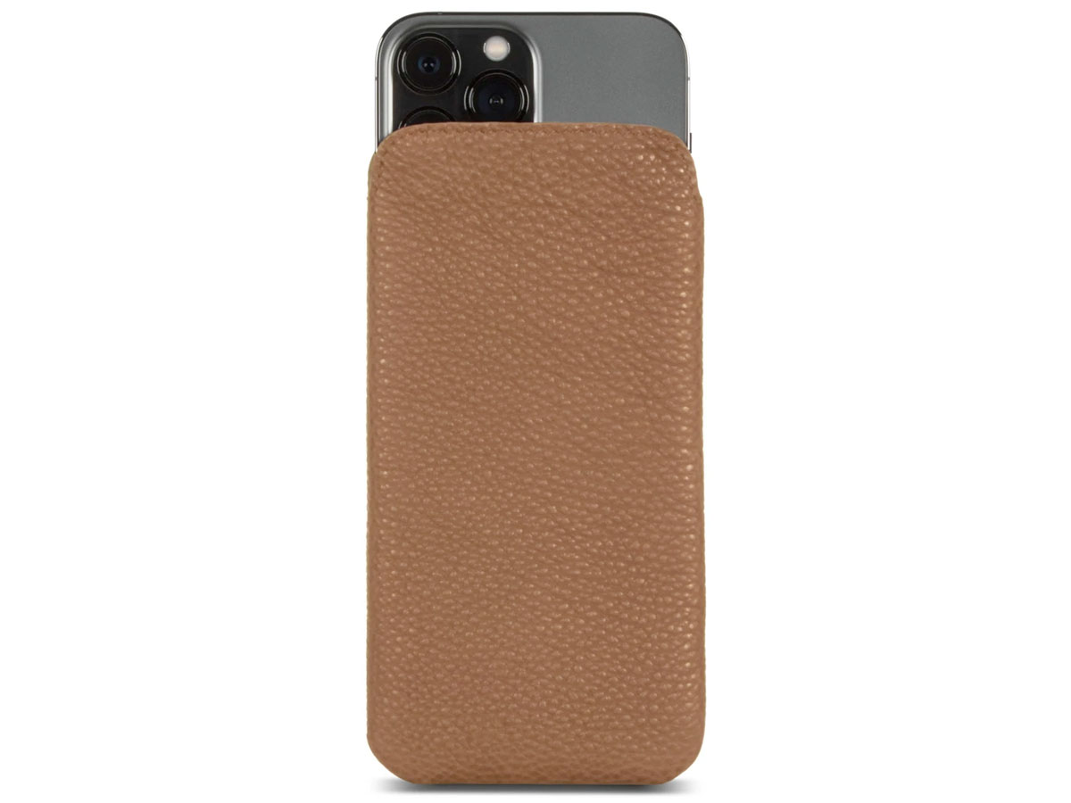 Sena Ultraslim Sleeve Bruin Leer - iPhone 13 Pro Max hoesje