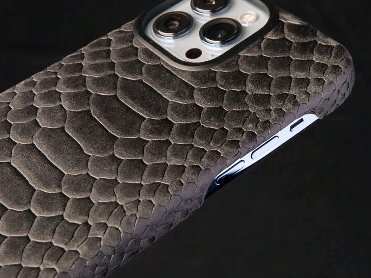 Vaja Grip Kobra Night MagSafe Case - iPhone 13 Pro Max Hoesje Leer