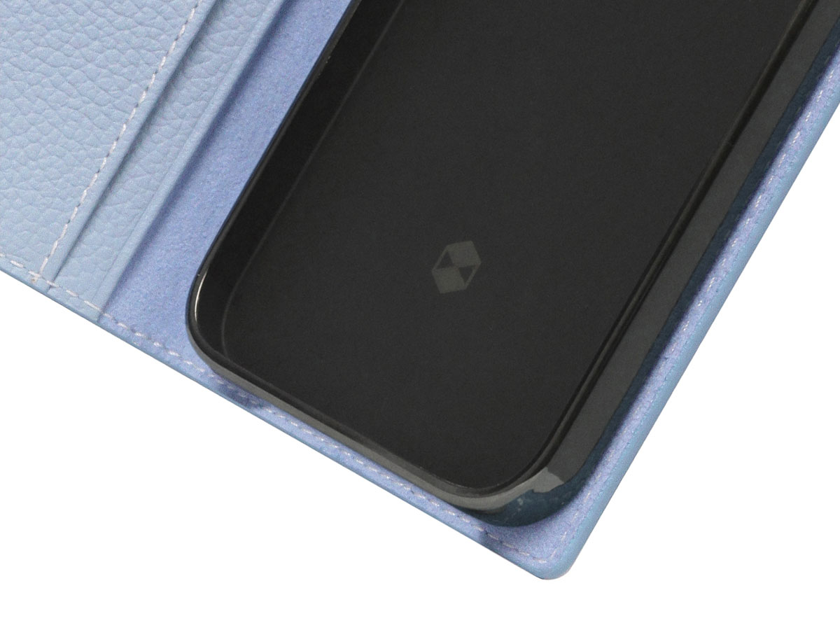 SLG Design D8 Folio Leer Powder Blue - iPhone 14 hoesje