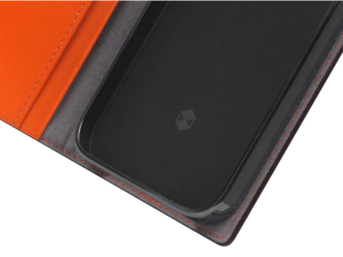 SLG Design D5 CSL Oranje Leer - iPhone 14 Plus hoesje
