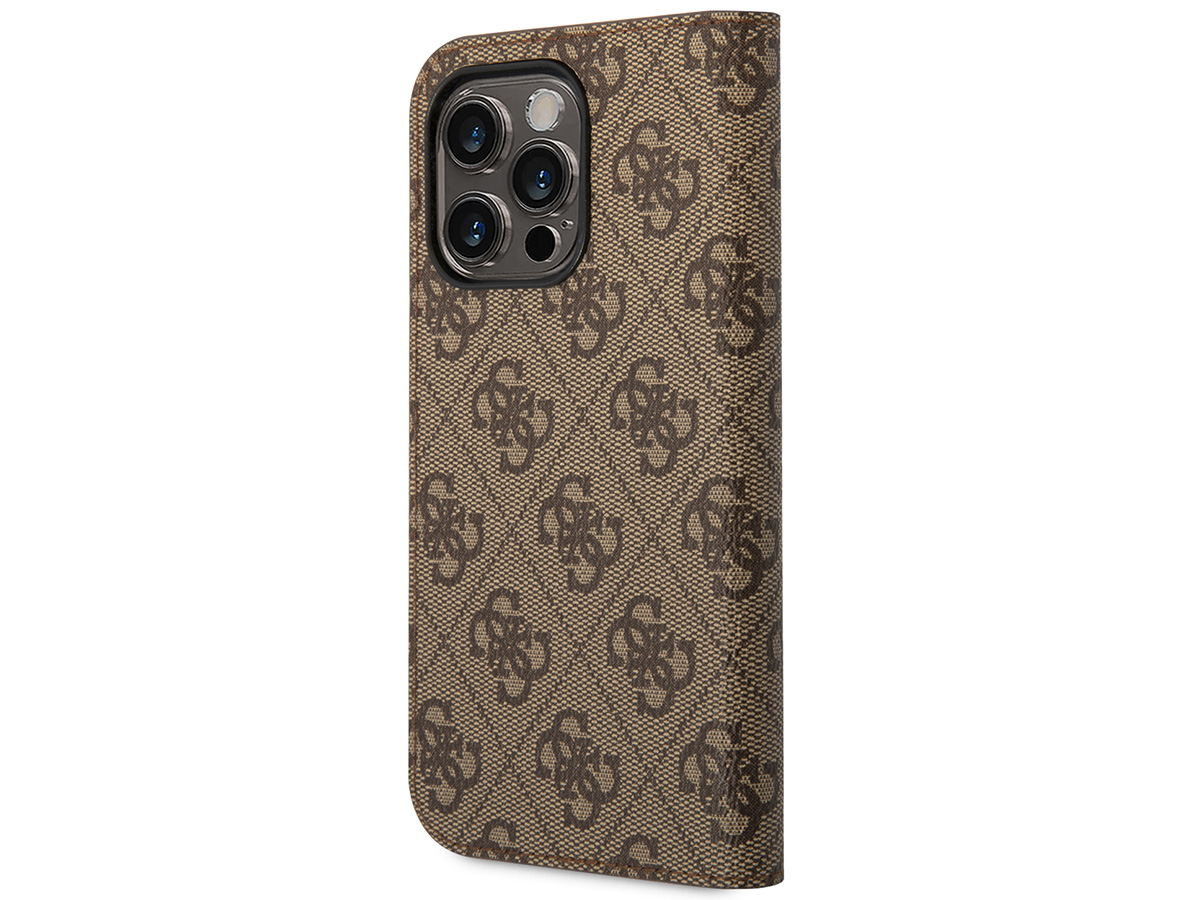 Guess 4G Monogram BookCase Bruin - iPhone 14 Pro hoesje