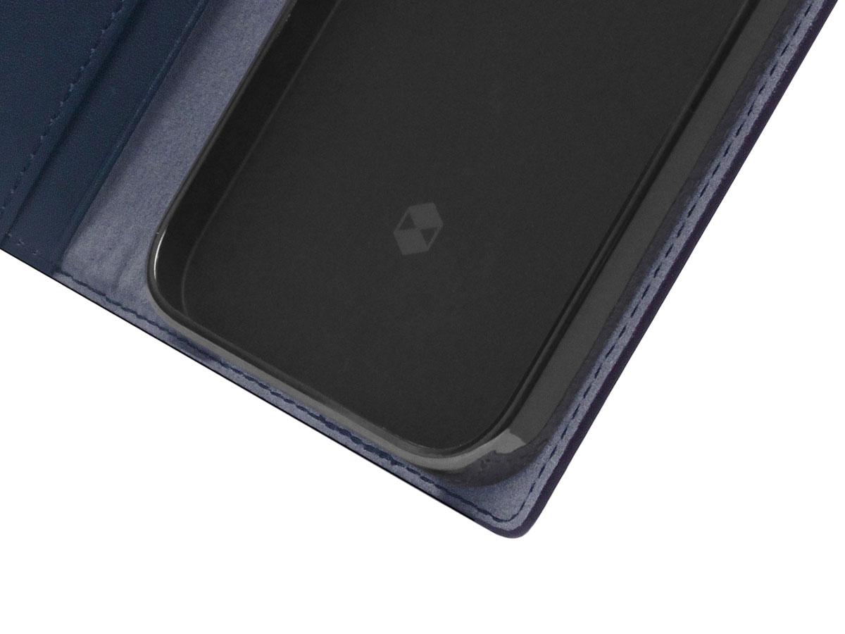 SLG Design D5 CSL Donkerblauw Leer - iPhone 14 Pro hoesje