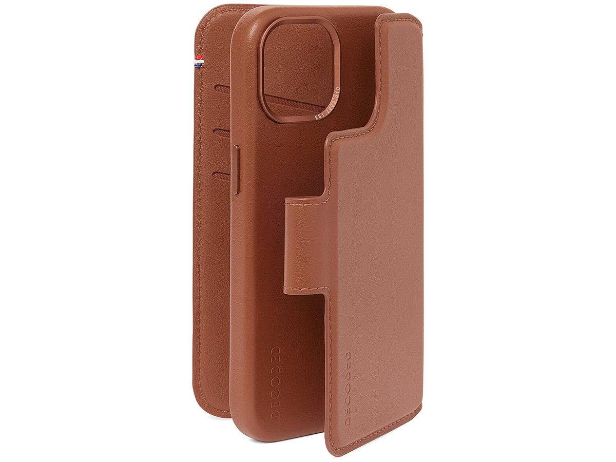 Decoded Leather Detachable Wallet Case Tan - iPhone 15 hoesje