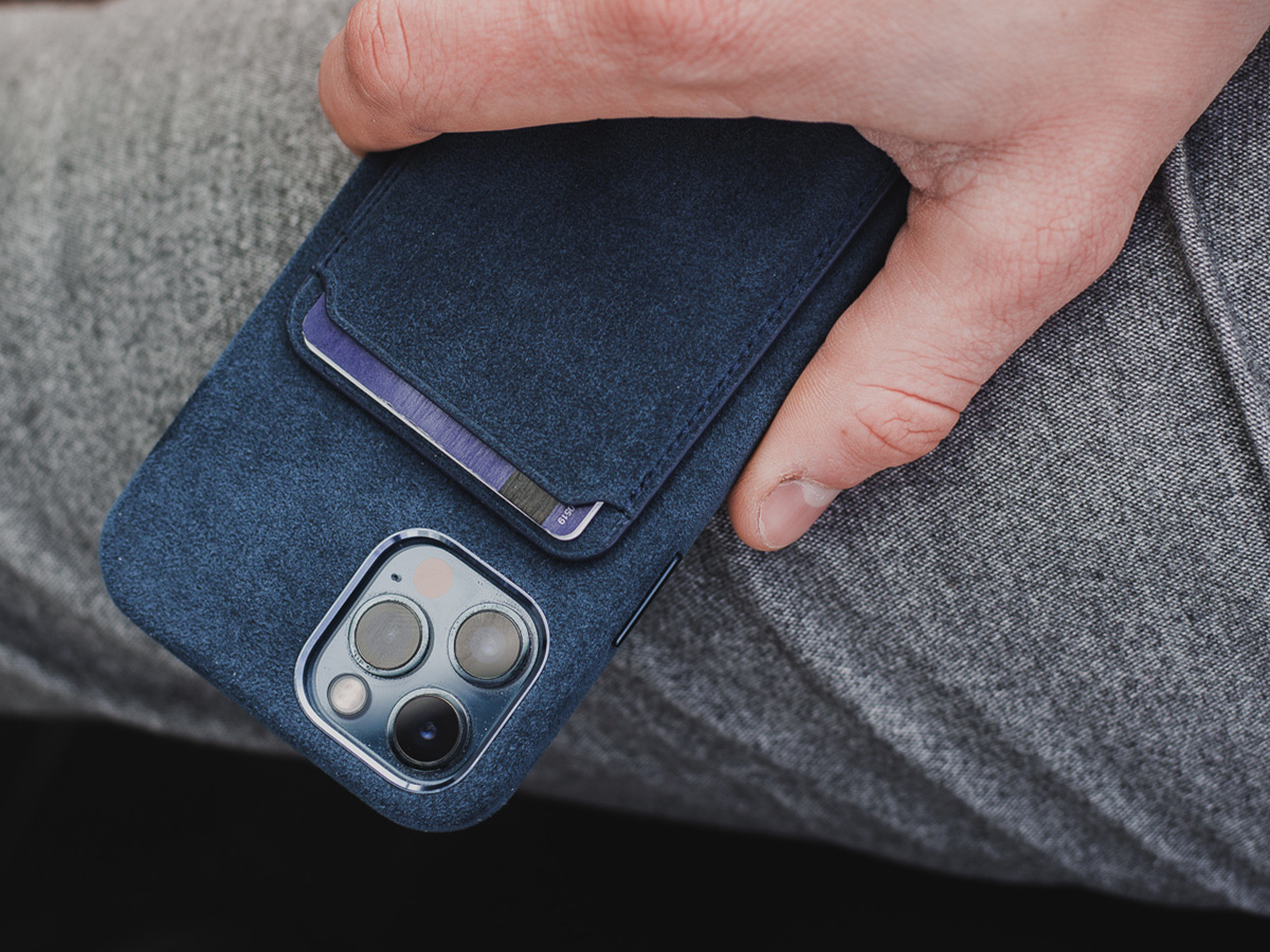 Alcanside Alcantara MagSafe Case Blauw - iPhone 15 Plus hoesje