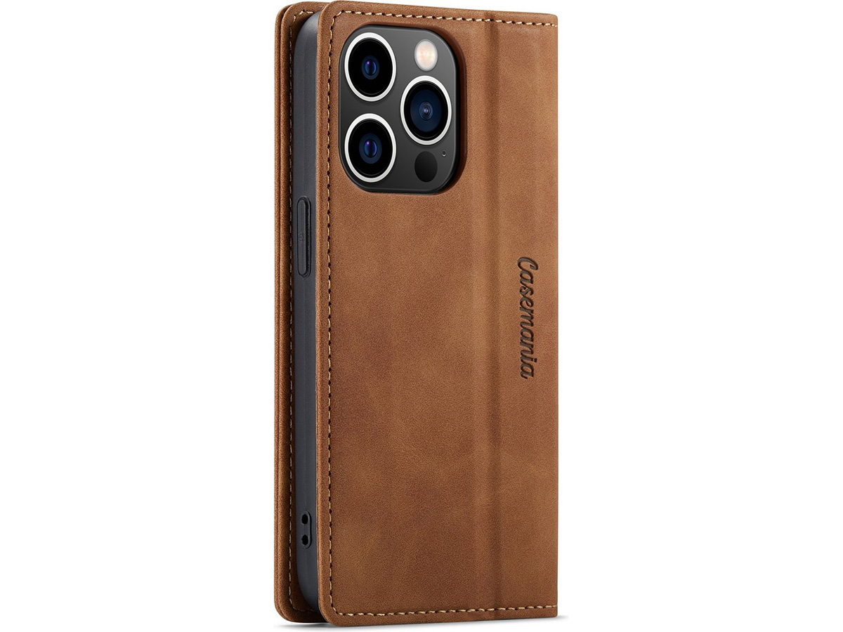 CaseMania Vintage Slim Bookcase Cognac - iPhone 15 Pro hoesje