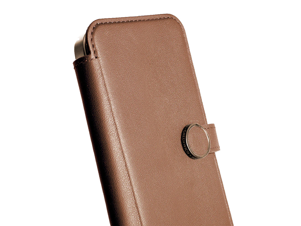 Greenwich Oxford MagSafe Folio Saddle Tan - iPhone 15 Pro Hoesje