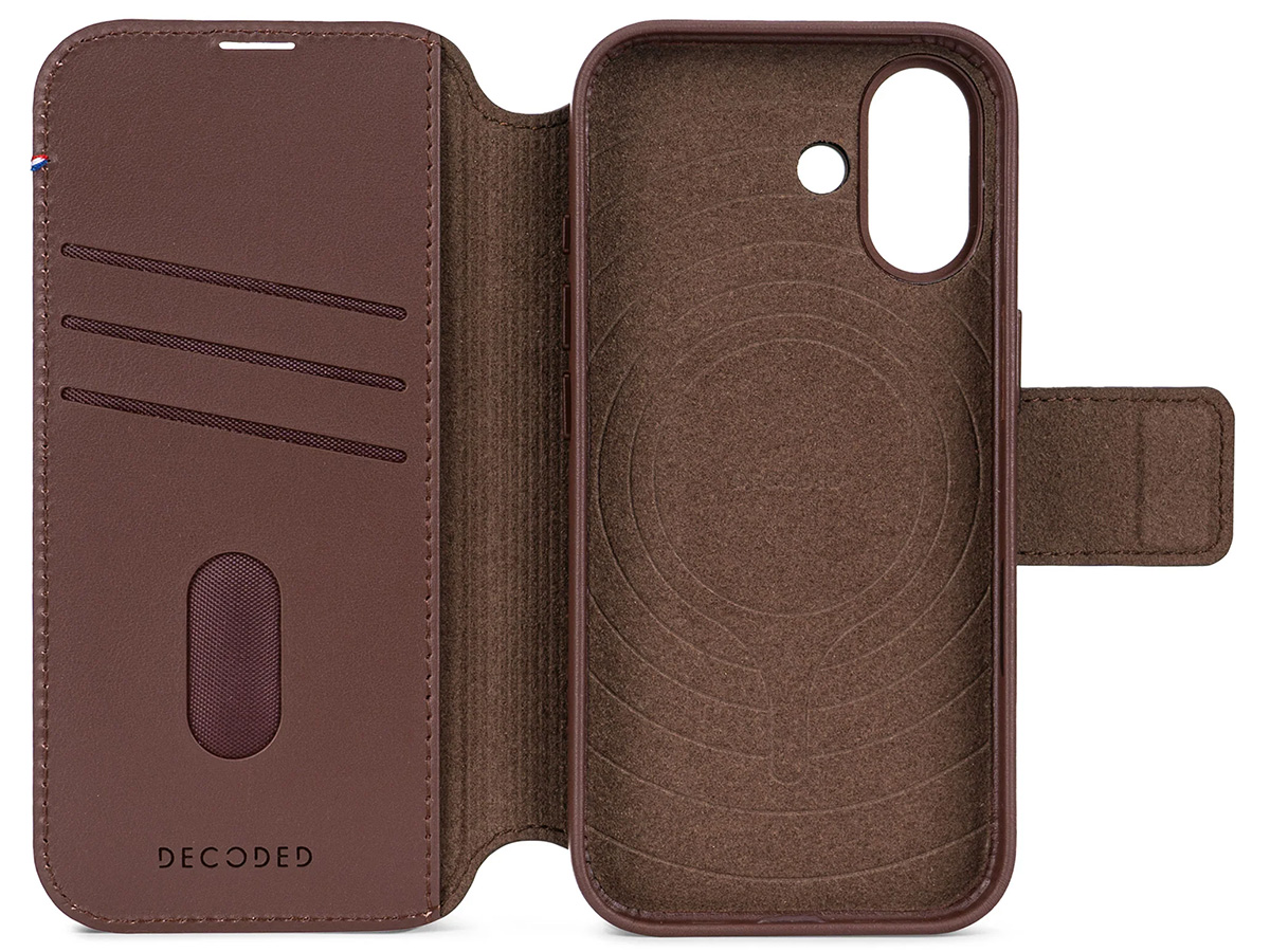 Decoded Leather Detachable Wallet Case Bruin - iPhone 17 hoesje