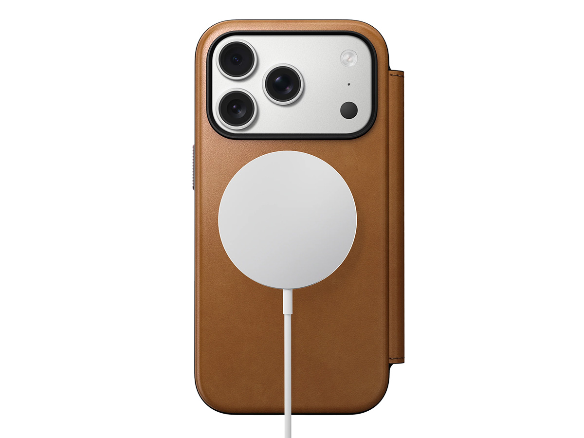 Nomad Modern Leather Folio Cognac - iPhone 17 Pro hoesje