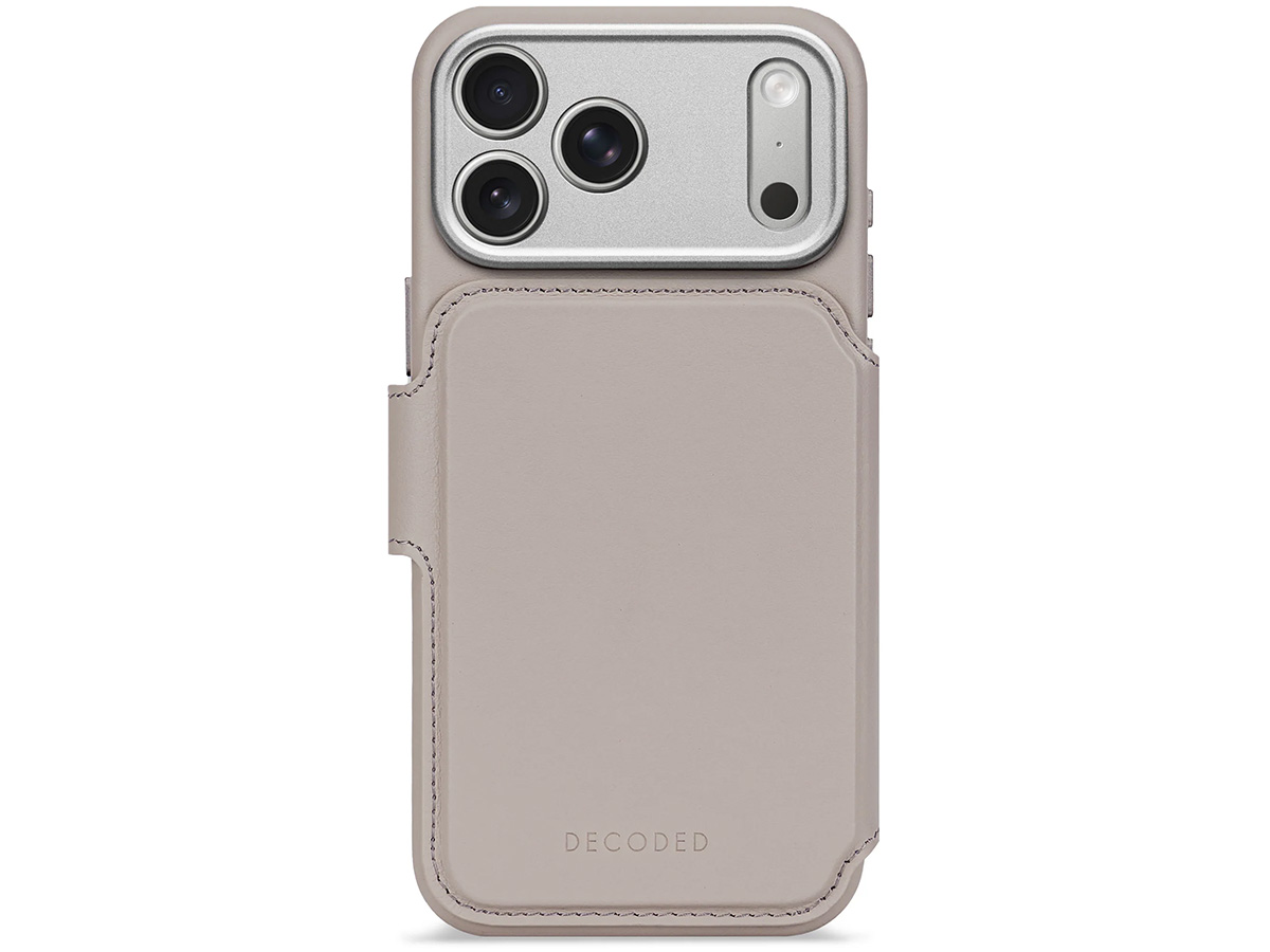 Decoded Leather Detachable Wallet Case Beige - iPhone 17 Pro Max hoesje