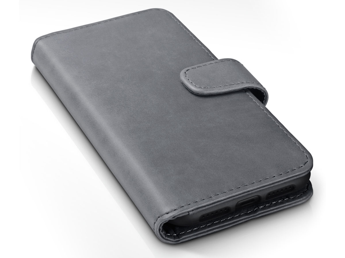 CaseBoutique Leather Wallet Grijs Leer - iPhone 11 hoesje