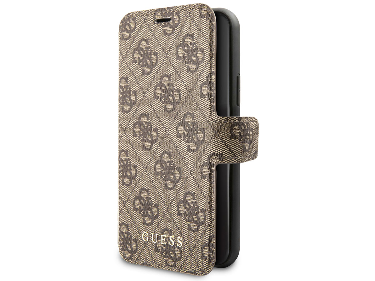 Guess Monogram Bookcase Bruin - iPhone 11 hoesje