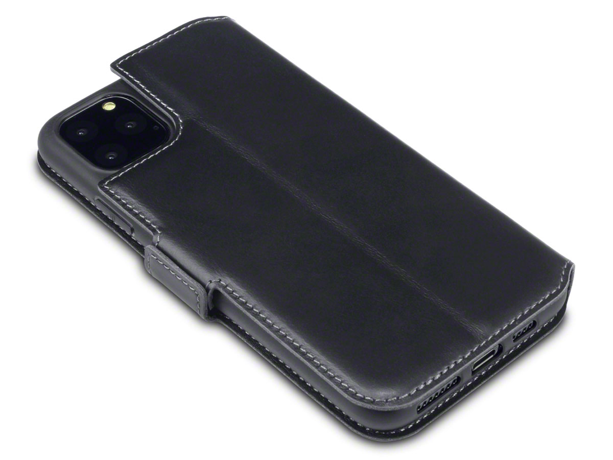 CaseBoutique Leather Case Zwart Leer - iPhone 11 Pro Max hoesje