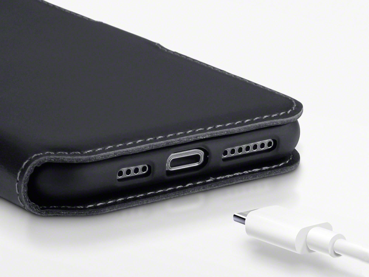 CaseBoutique Leather Case Zwart Leer - iPhone 11 Pro Max hoesje