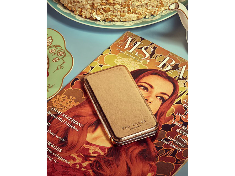 Ted Baker Shannon Folio Gold - iPhone SE / 8 / 7 / 6(s) hoesje