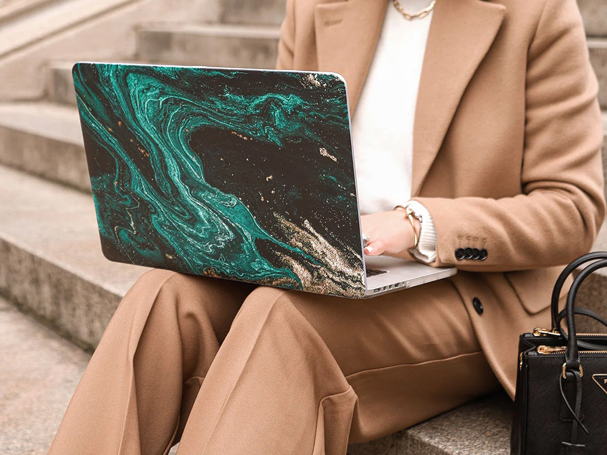 Burga Hard Case Emerald Pool - MacBook Air 13