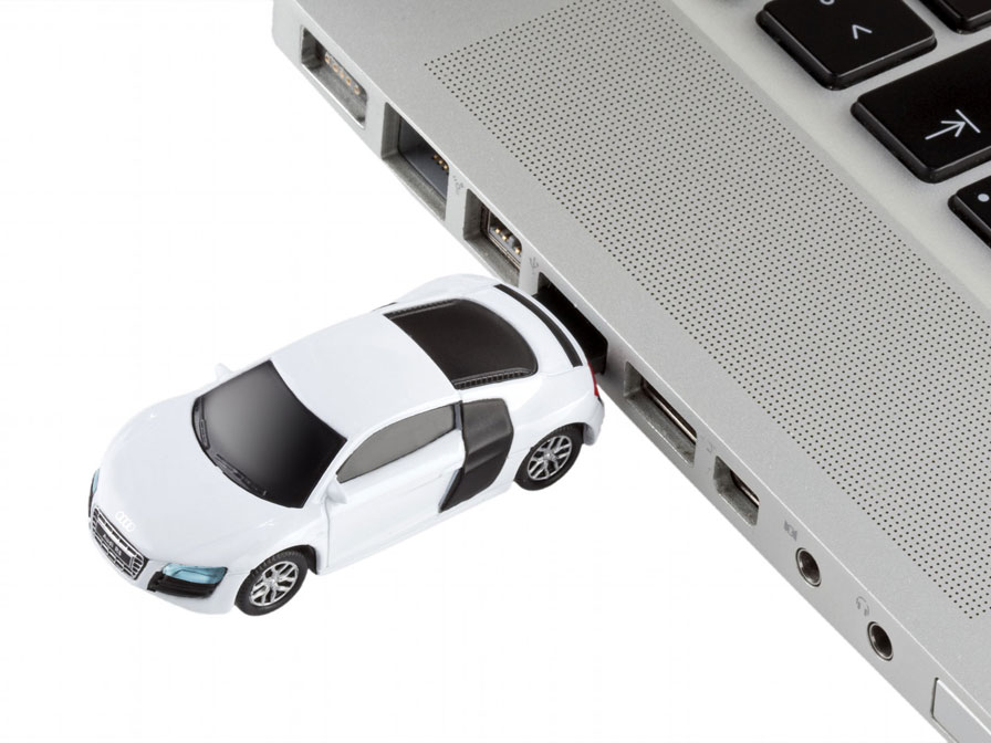 Audi R8 V10 - AutoDrive 8GB USB Stick