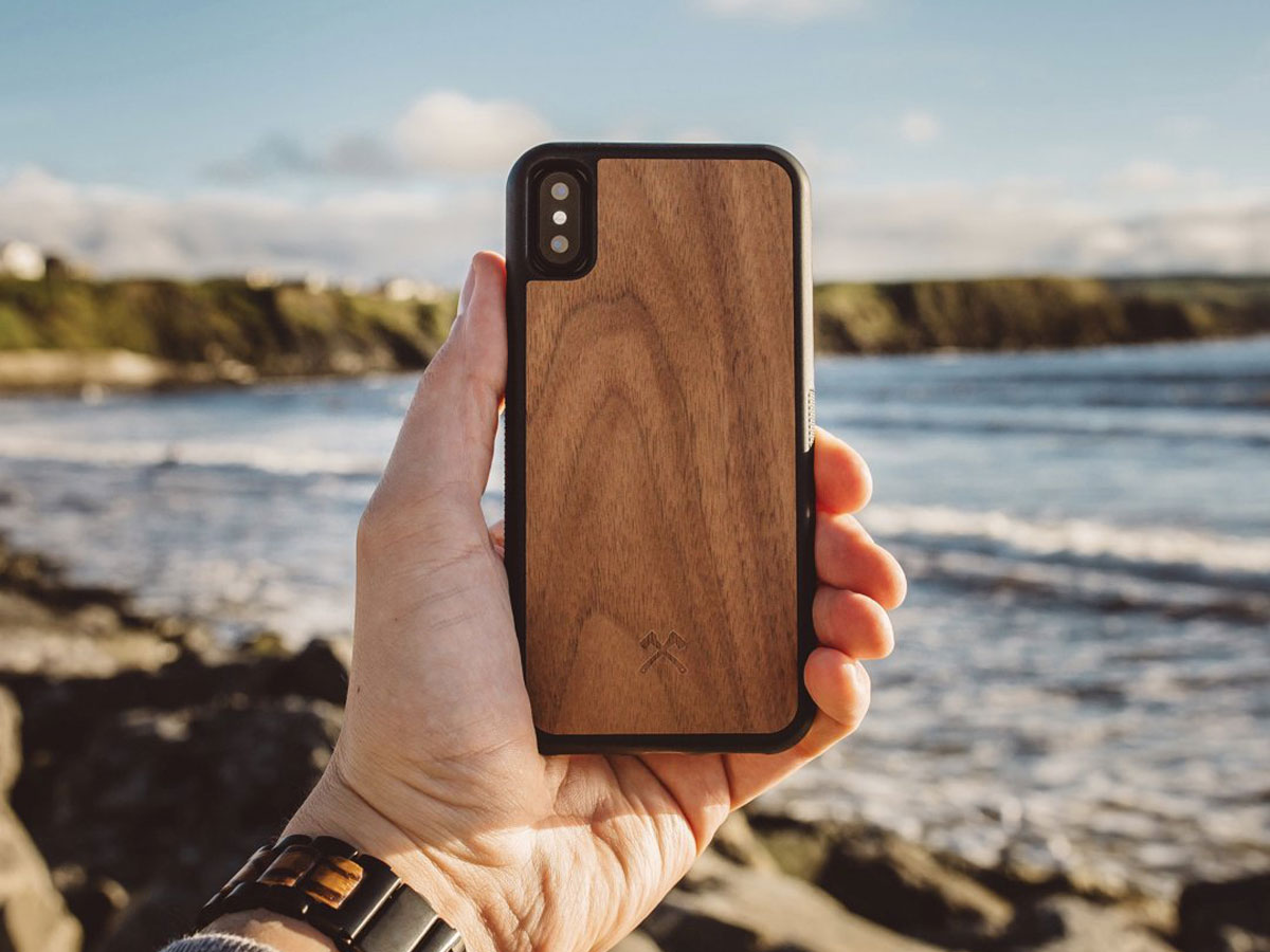 Woodcessories EcoBump Walnut - Huawei P30 Pro hoesje