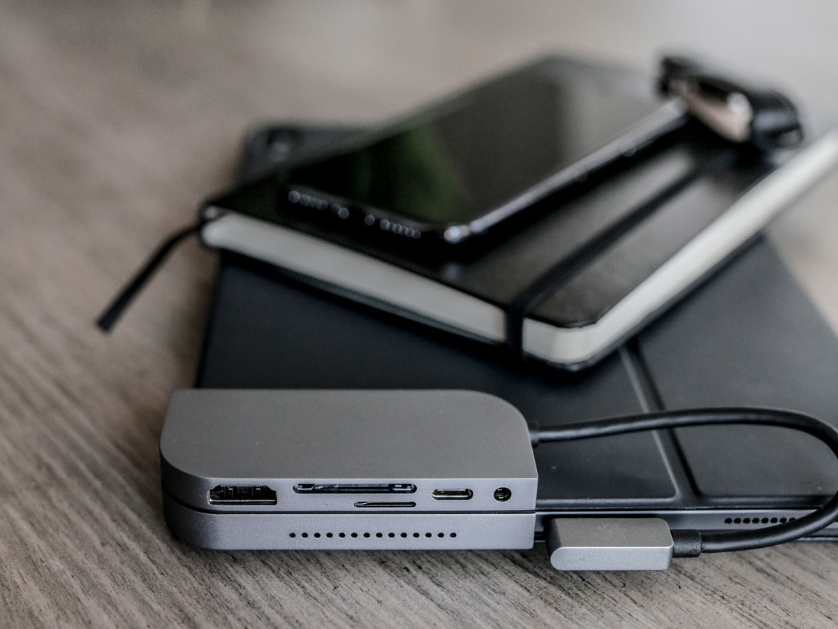 Kanex iAdapt 6-in-1 USB-C Hub voor iPad Pro - Space Grey