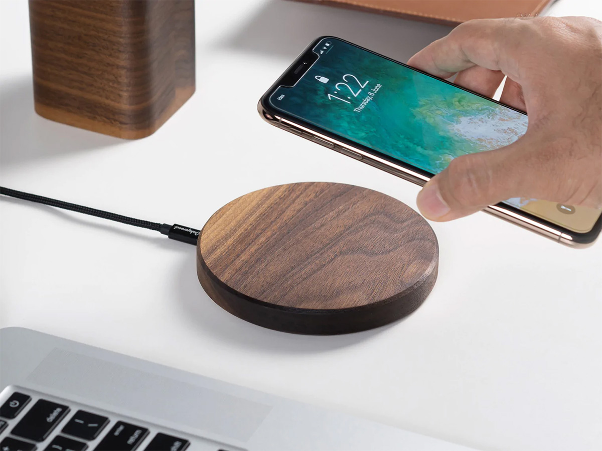 Oakywood Slim Charging Pad Walnut - Draadloze Oplader van Hout