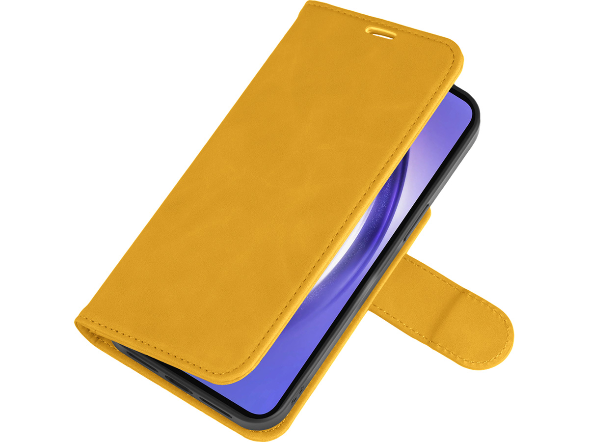 Just in Case Magnetic 2-in-1 Wallet Folio Geel - Samsung Galaxy A35 hoesje