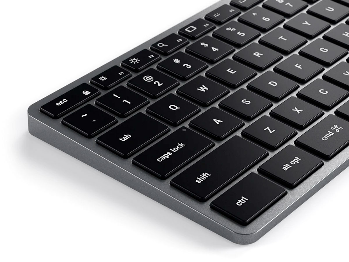 Satechi Slim W3 Wired Backlit Keyboard - QWERTY